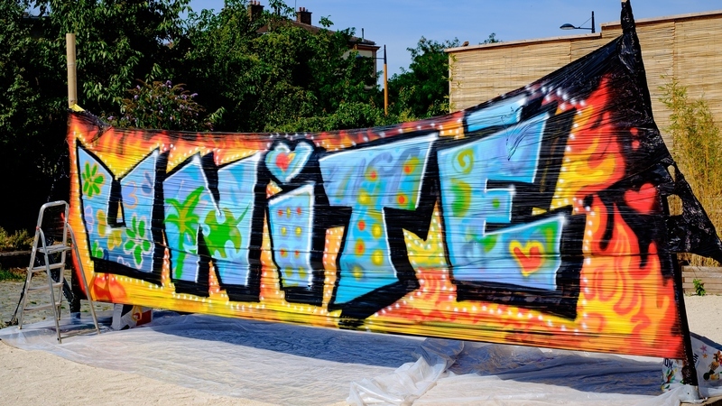 Initiation graffiti